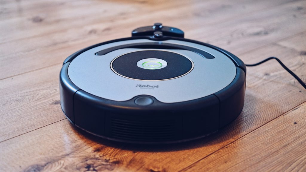 a black robotic vacuum, how to shop for a robotic vacuum